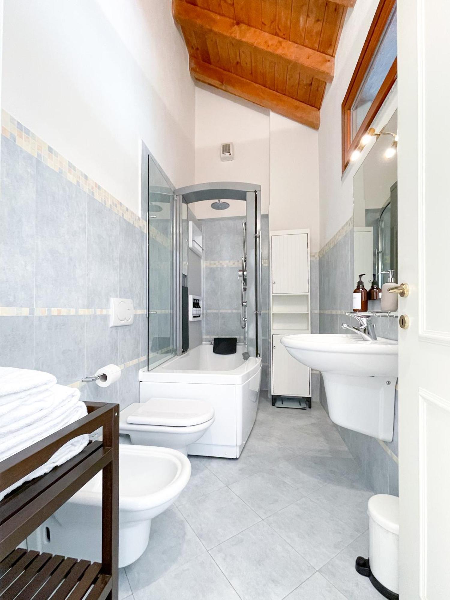 Villa Luminosa Laglio - Private Parking, Garden Zewnętrze zdjęcie